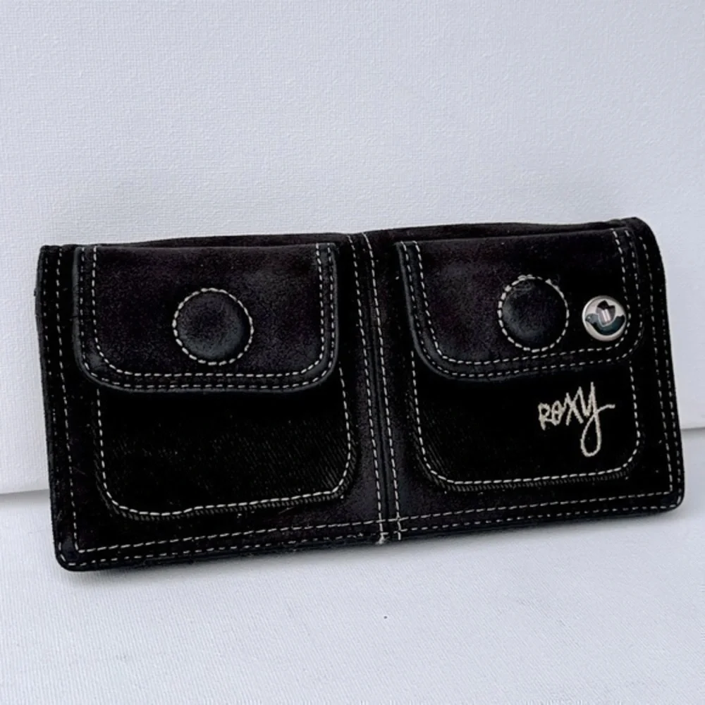 1990’s Roxy bifold wallet